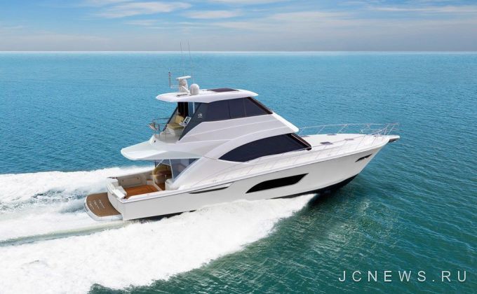 Riviera покажет новую моторную яхту - 57 Enclosed Flybridge